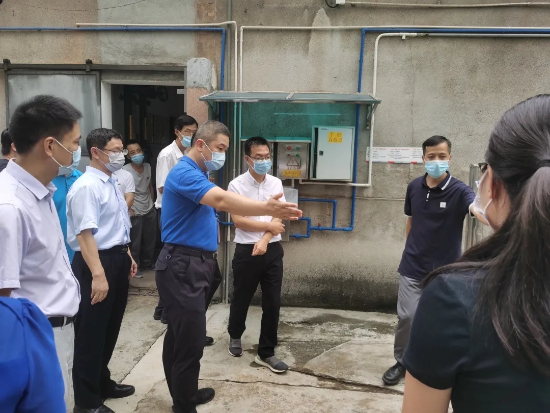 海珠区常务副区长傅晓初到白云山优惠活动办理大厅公司发展安全出产查抄